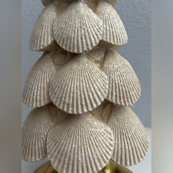 Frosted Seashell Christmas Tree With Gold Starfish Topper Beach Christmas NEW - Picture 2 of 5